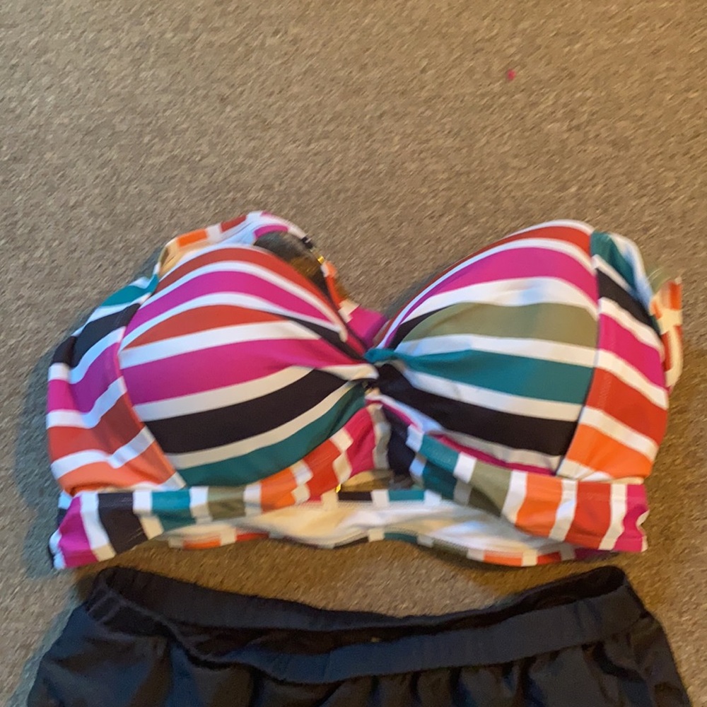 Bikini - Picture 2 of 4